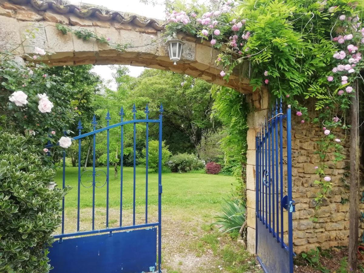 La Borie Du Chevrier Hotel Sainte-Croix-de-Beaumont Екстериор снимка