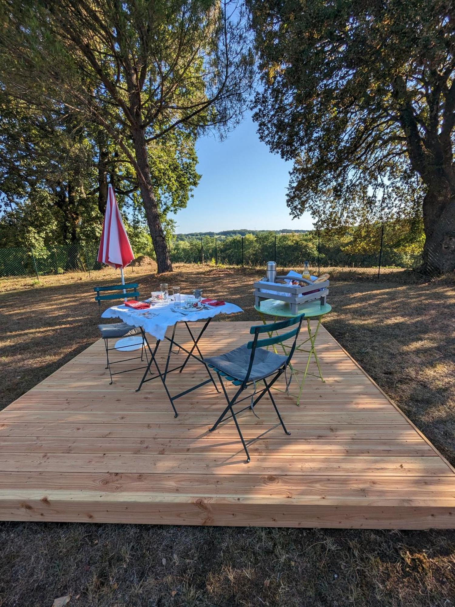 La Borie Du Chevrier Hotel Sainte-Croix-de-Beaumont Екстериор снимка