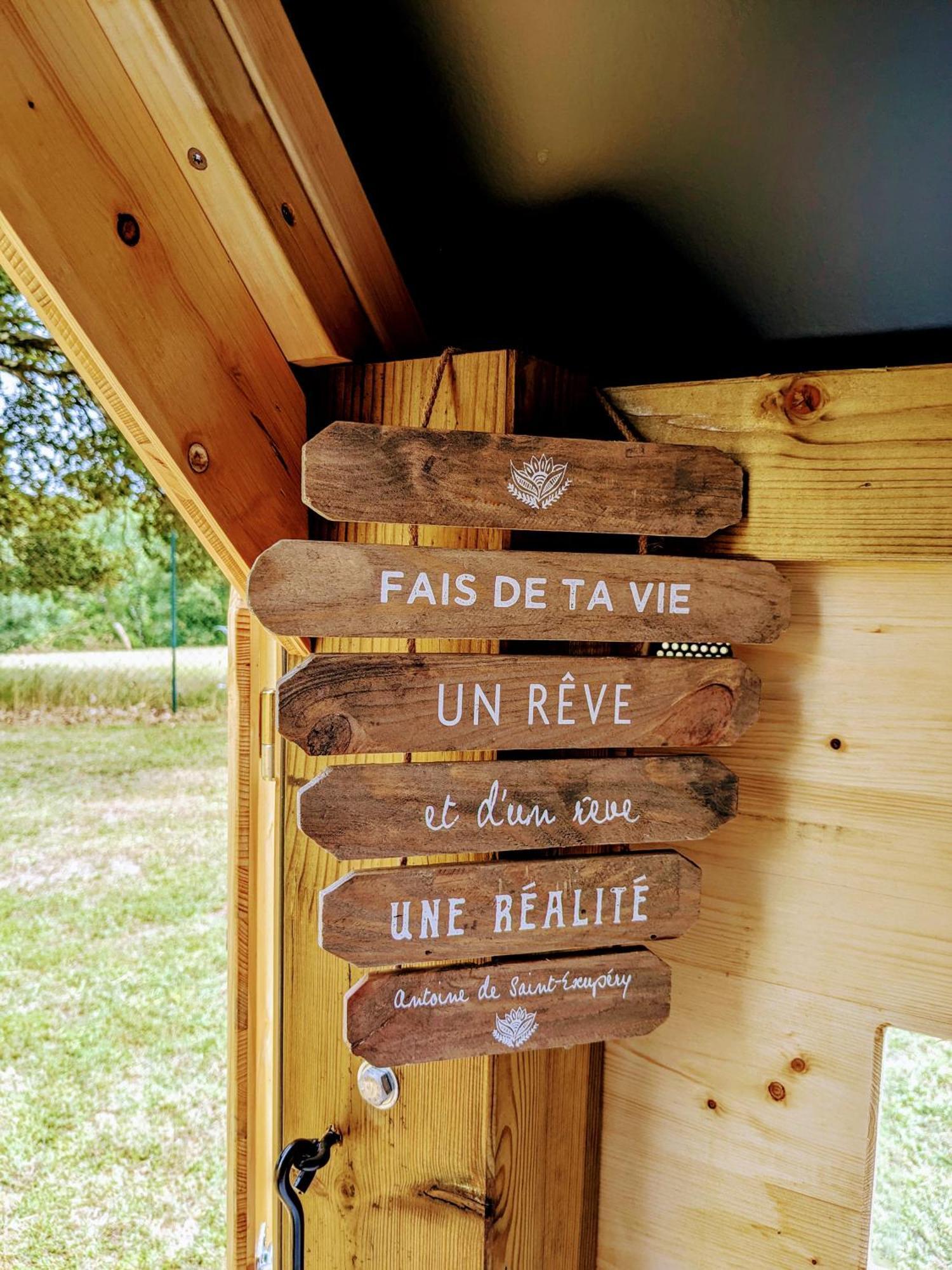 La Borie Du Chevrier Hotel Sainte-Croix-de-Beaumont Екстериор снимка