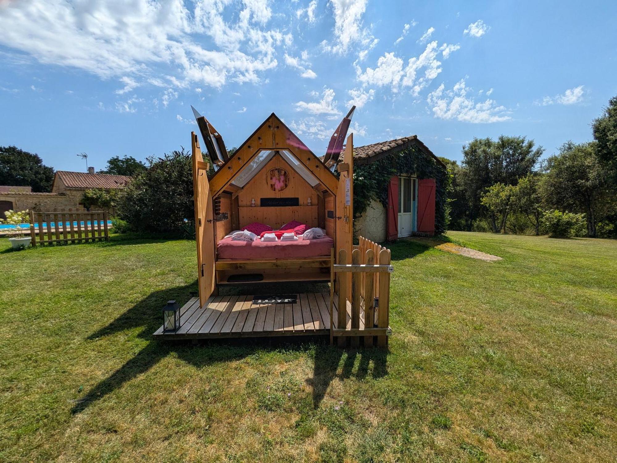 La Borie Du Chevrier Hotel Sainte-Croix-de-Beaumont Екстериор снимка