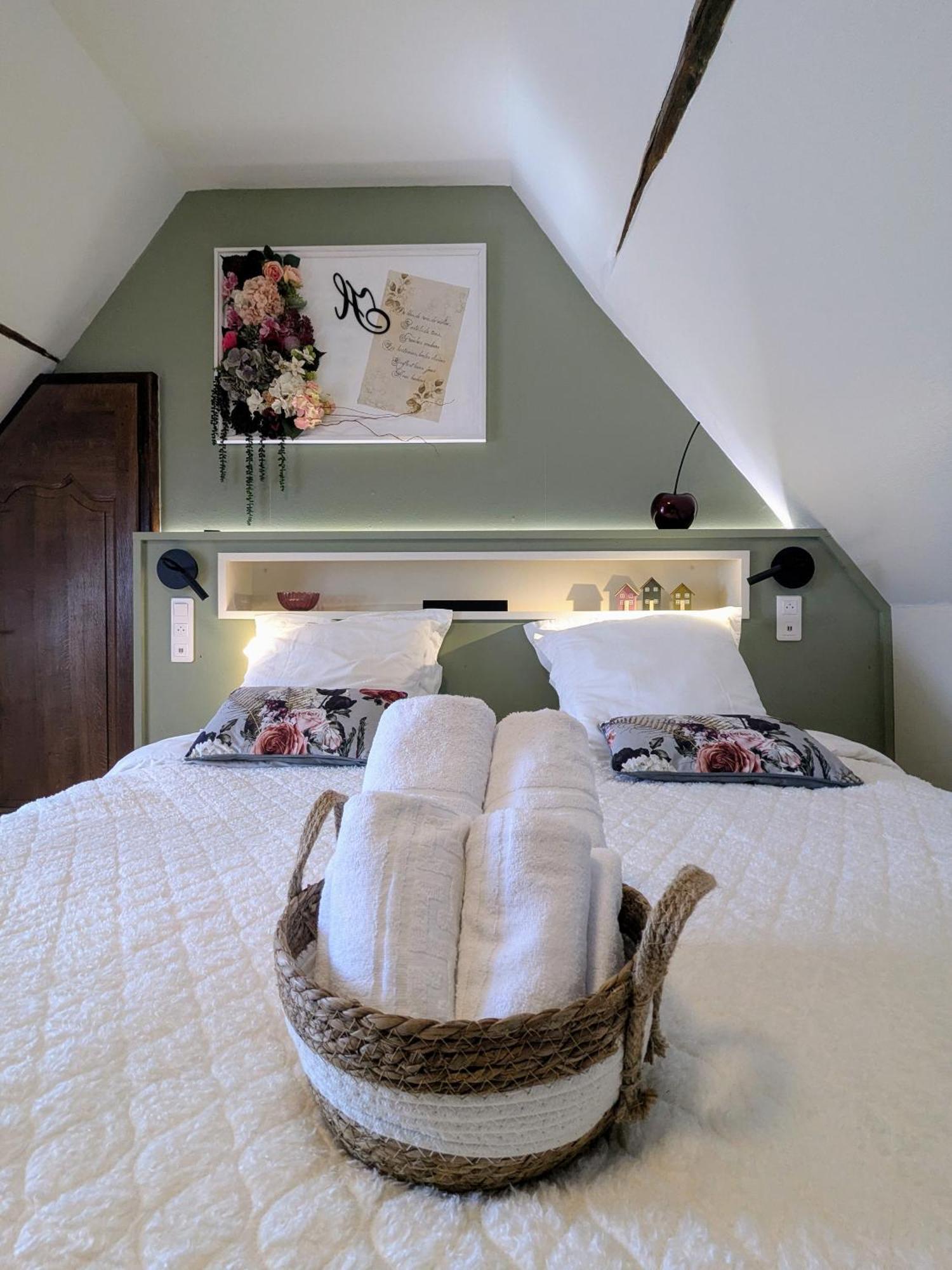 La Borie Du Chevrier Hotel Sainte-Croix-de-Beaumont Екстериор снимка